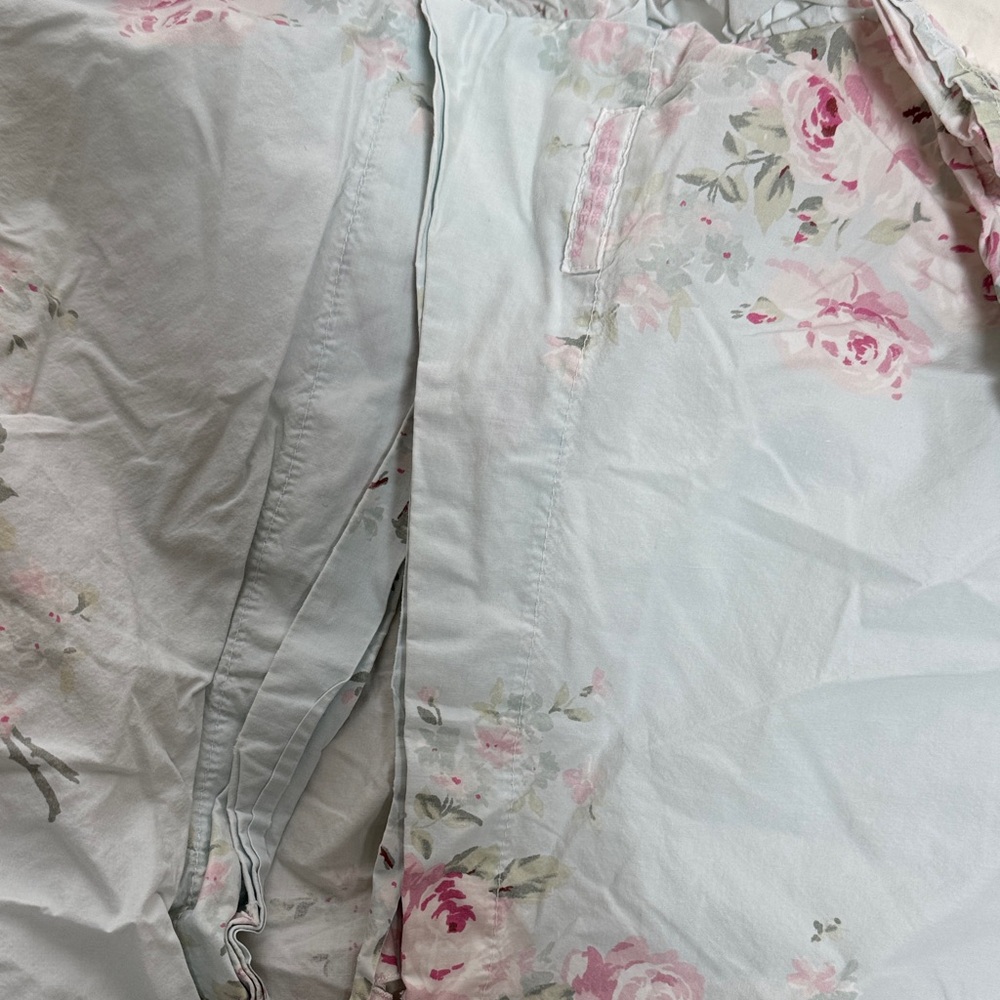 Rachel Ashwell Shabby Chic Soft Floral Bedding Set - gently used - Picture 6 of 10